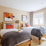 The Eyre Square Townhouse Pensión