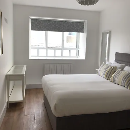 The Eyre Square Townhouse 3*