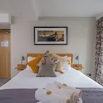 The Eyre Square Townhouse 3*