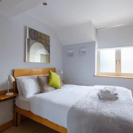The Eyre Square Townhouse 3* غالواي