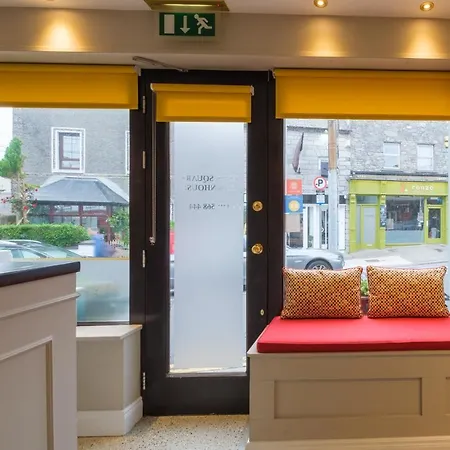 بيت ضيافة The Eyre Square Townhouse 3*