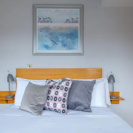 بيت ضيافة The Eyre Square Townhouse غالواي