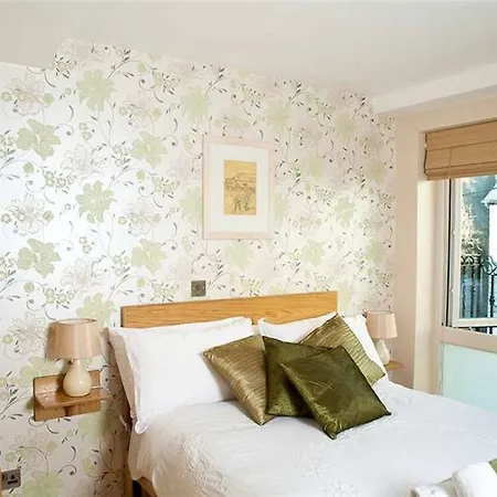 The Eyre Square Townhouse