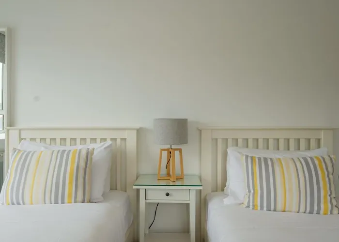 The Eyre Square Townhouse Гостевой дом