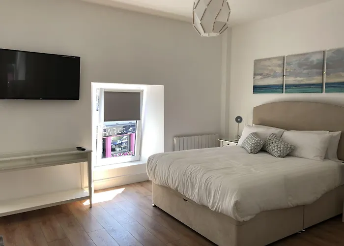 Гостевой дом The Eyre Square Townhouse 3*