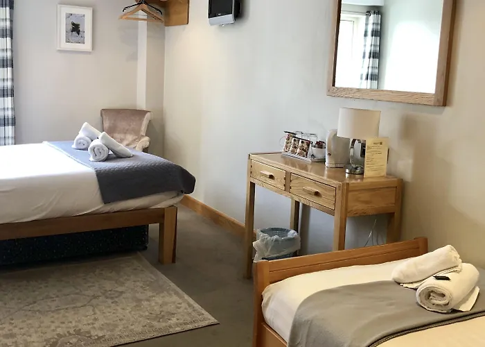 The Eyre Square Townhouse 3*