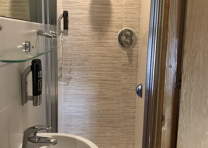 The Eyre Square Townhouse 3* Galway