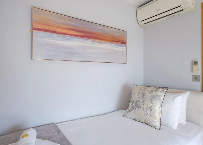 The Eyre Square Townhouse Гостевой дом